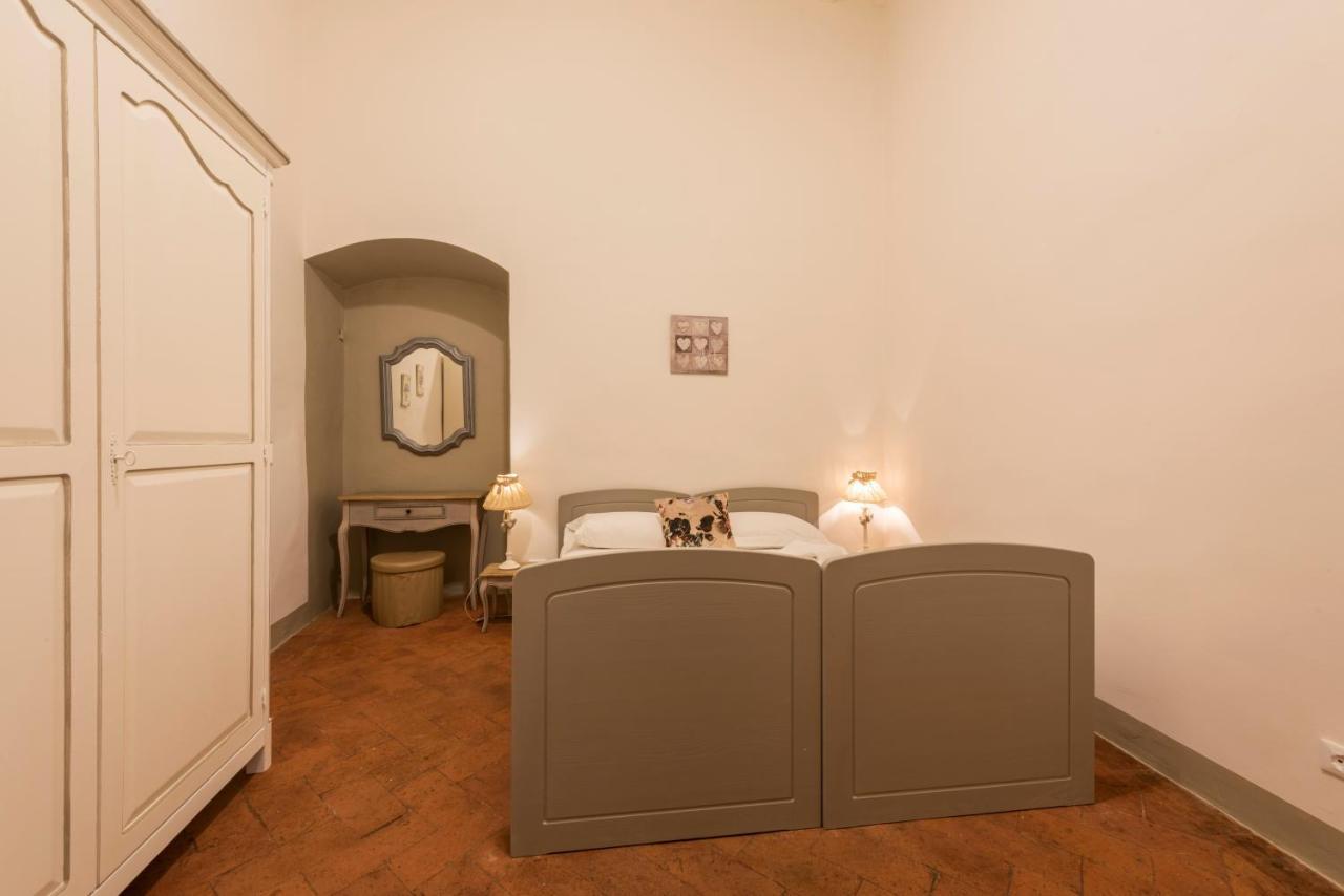 Toscanella Romantic By Mmega * Florencia
