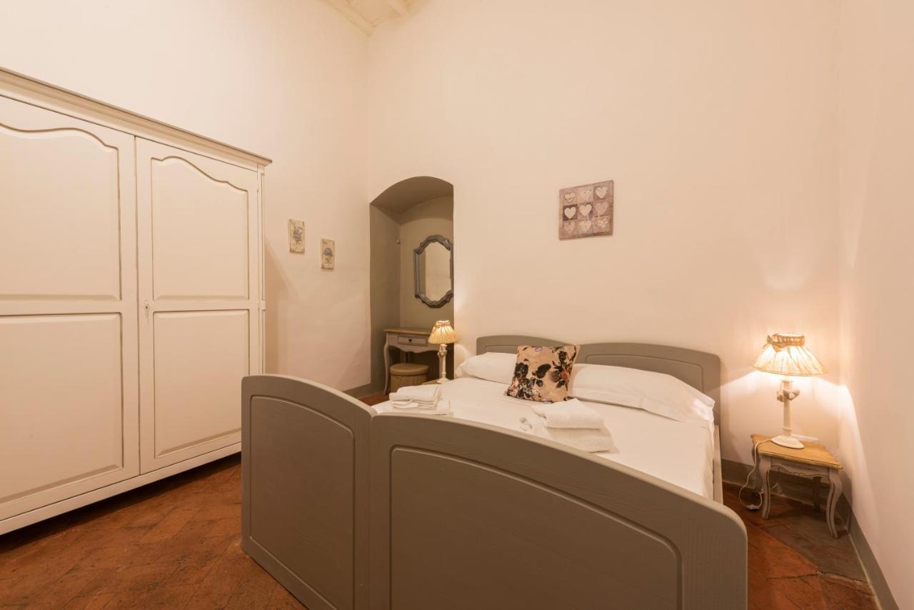 Toscanella Romantic By Mmega *